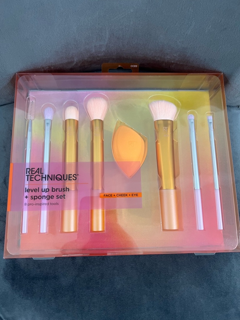 Real Techniques Brush and Sponge Set - Picture 3 of 5